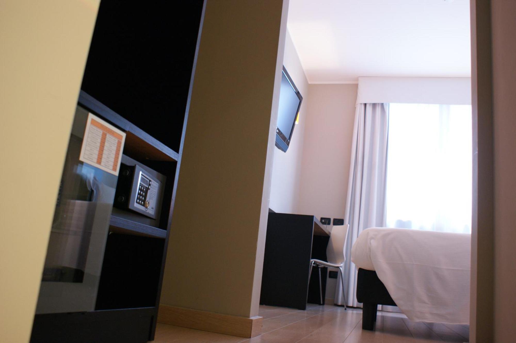 Hotel Aniene Ρώμη Εξωτερικό φωτογραφία
